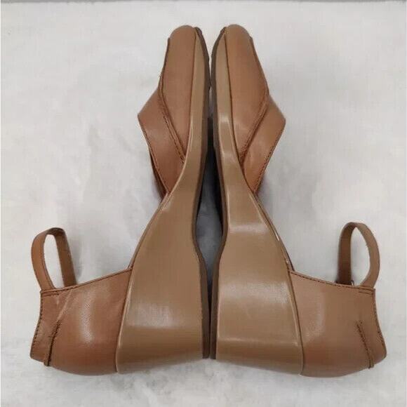 Vintage tan Y2K Leather wedge mary Janes. - Picture 5 of 8